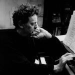 Philip Glass: “La mia musica” scontato del 50%