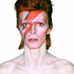 “David Bowie è” scontato del 25% su Ibs